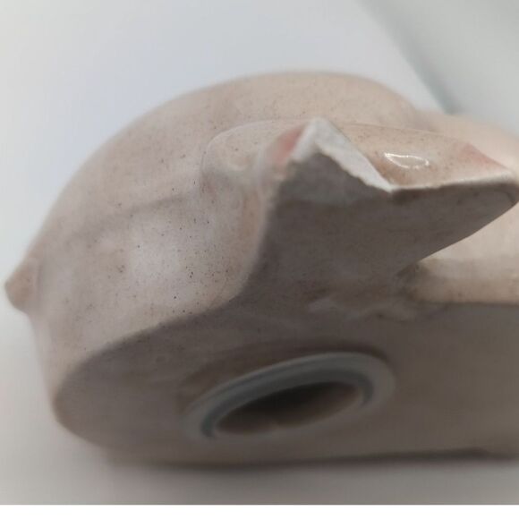 Rob Roy Cuddling Pigs Salt & Pepper Shakers Preowned Ceramic Chip On Rear Foot - Picture 5 of 8